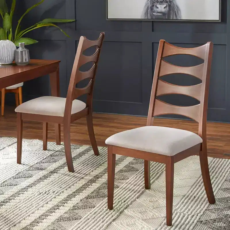 Chaise de salle à manger moderne à dossier ajouré