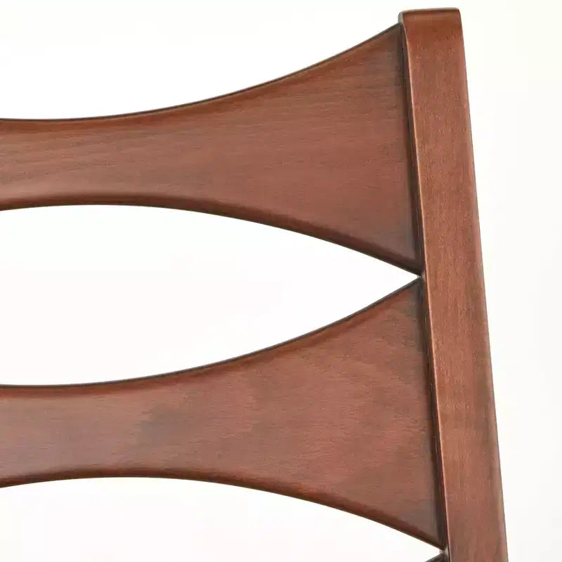 Chaise de salle à manger moderne à dossier ajouré