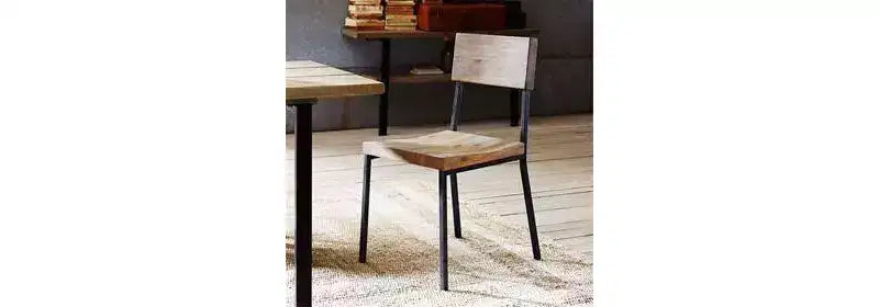 Chaise de salle à manger avec structure en métal et en bois
