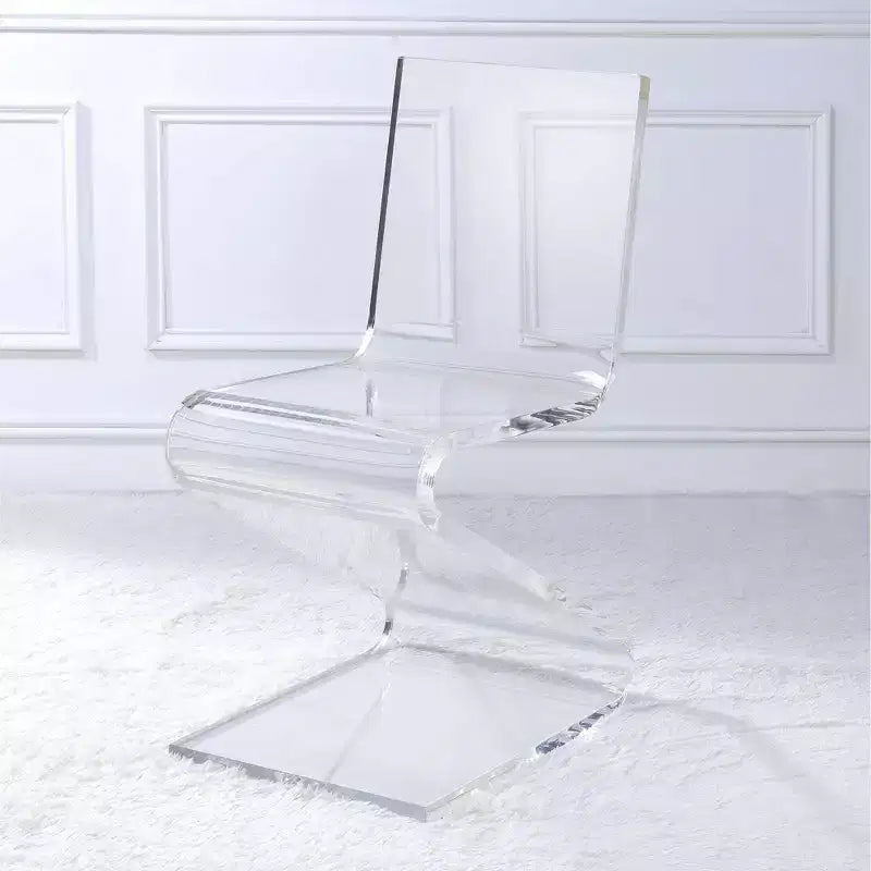 Chaise en acrylique transparent en forme de Z