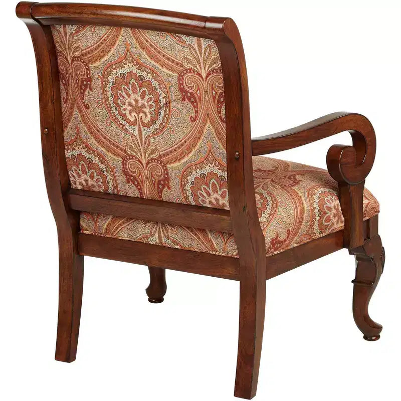 Chaise longue en bois rouge avec coussin