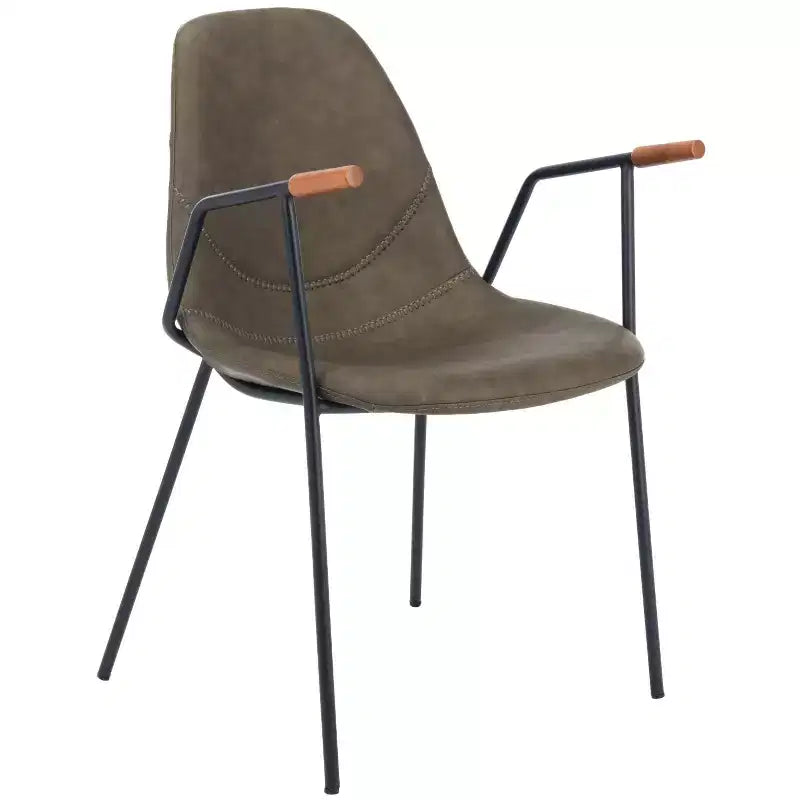 chaises de salle à manger de style médiéval