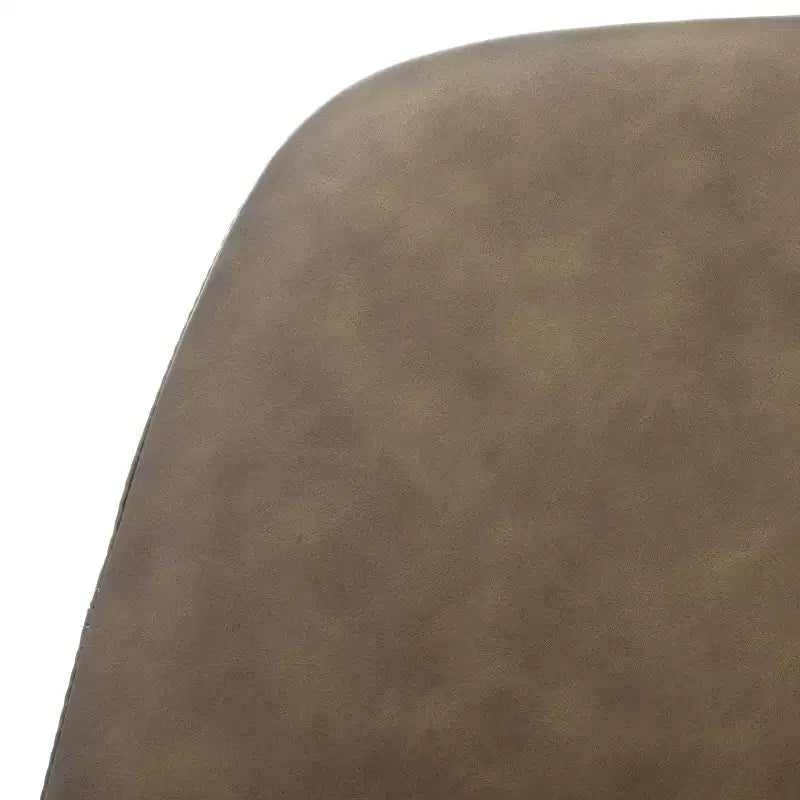 chaises de salle à manger de style médiéval