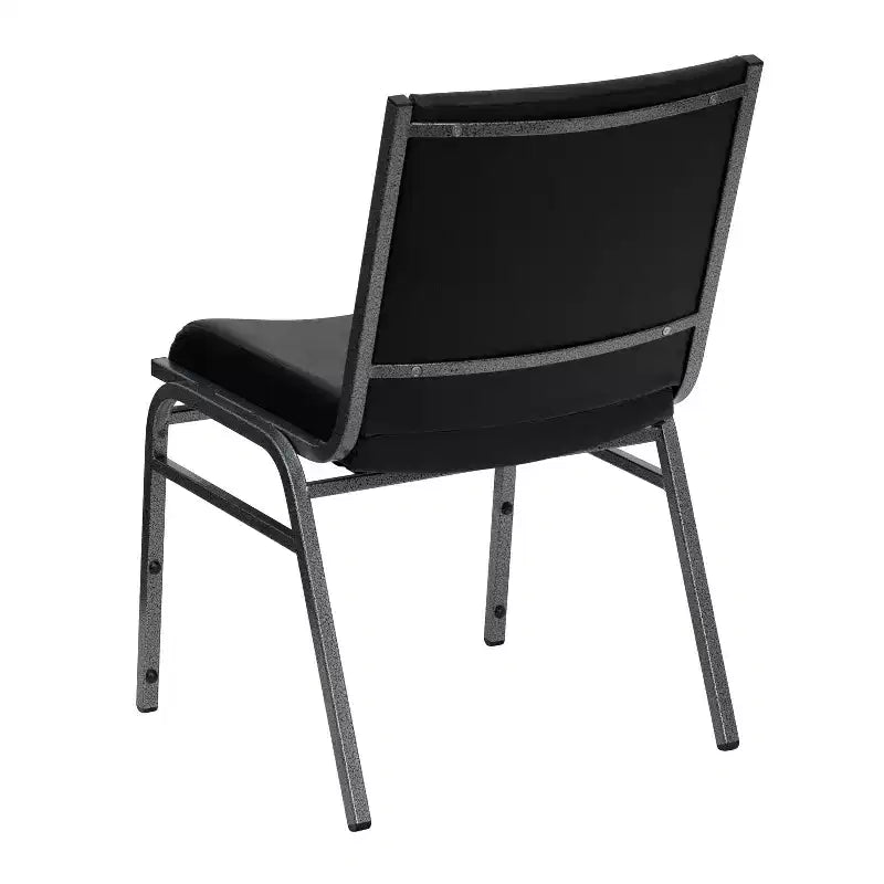 Chaises empilables robustes