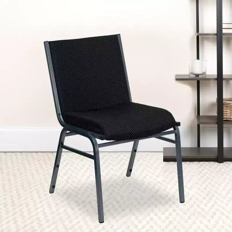 Chaises empilables robustes