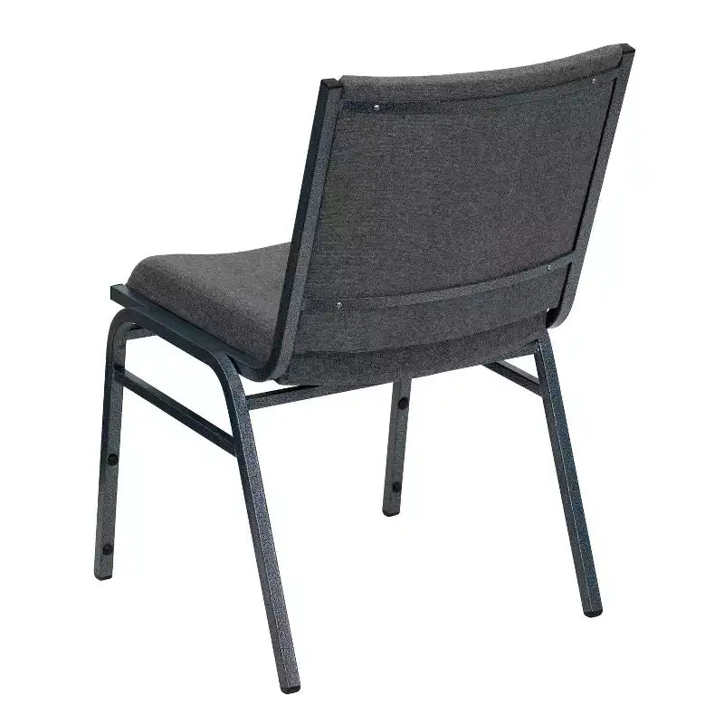 Chaises empilables robustes