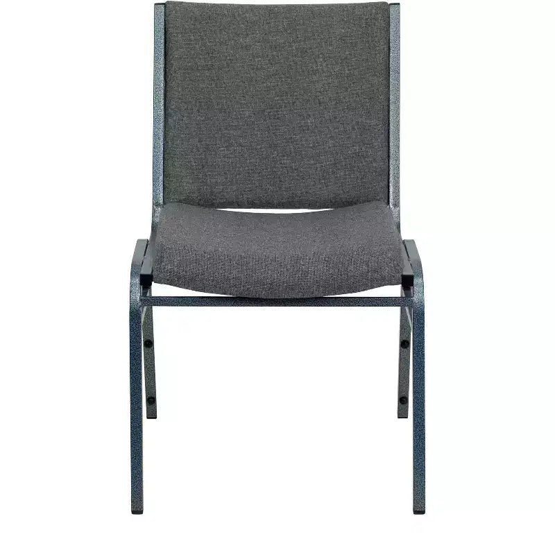 Chaises empilables robustes