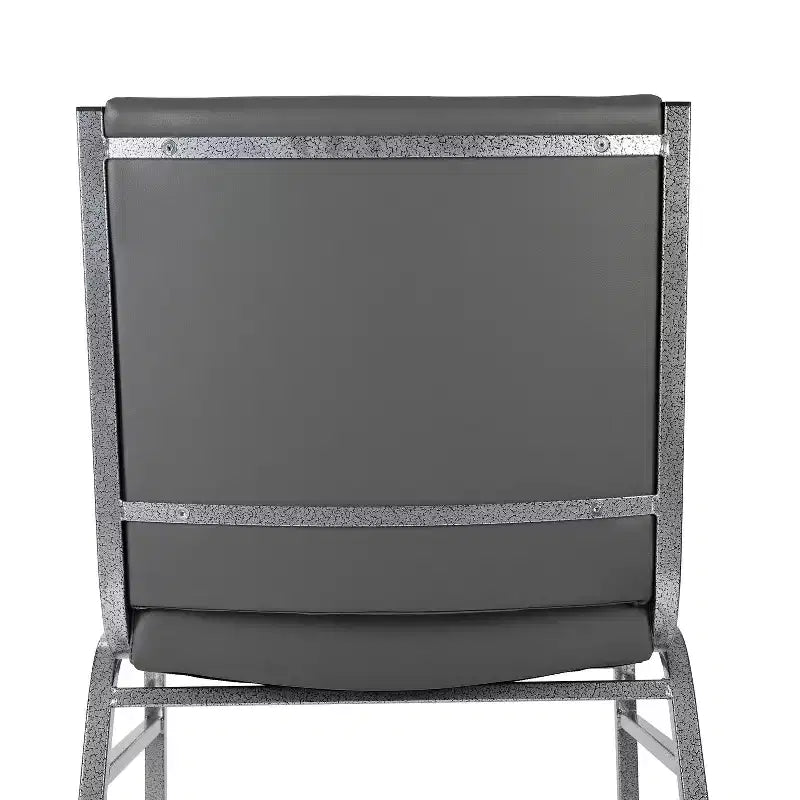 Chaises empilables robustes