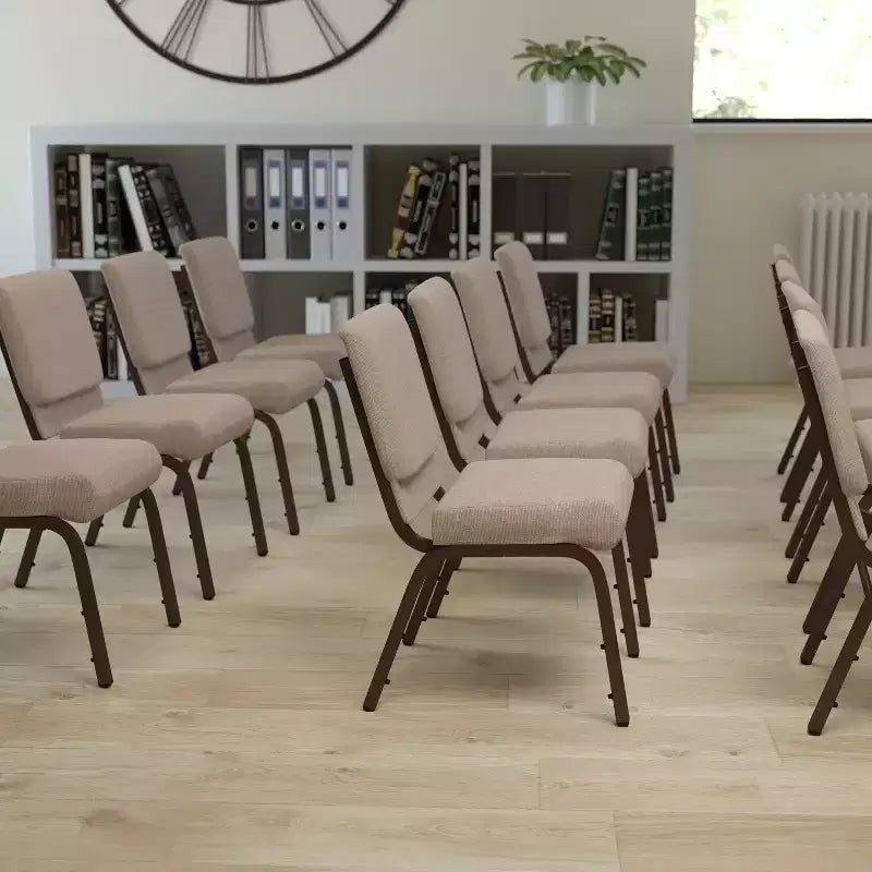 Chaise empilable pour église/réception