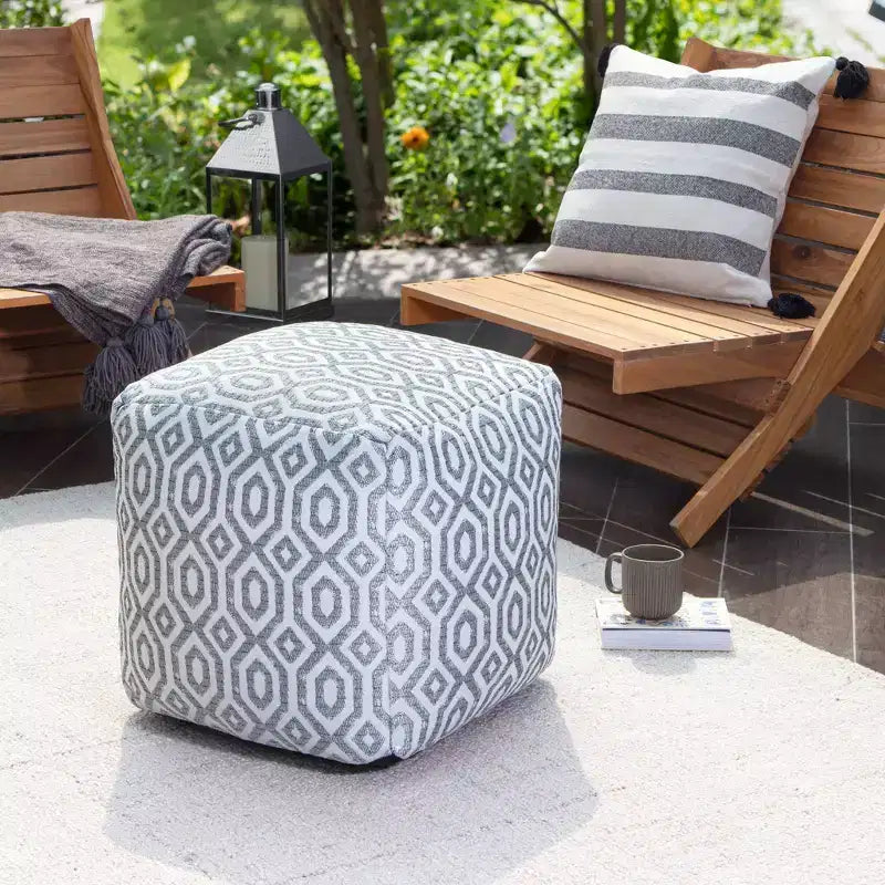 Pouf pompon intérieur/extérieur