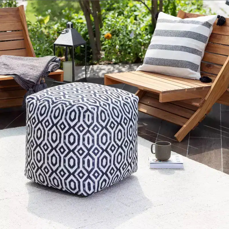 Pouf pompon intérieur/extérieur