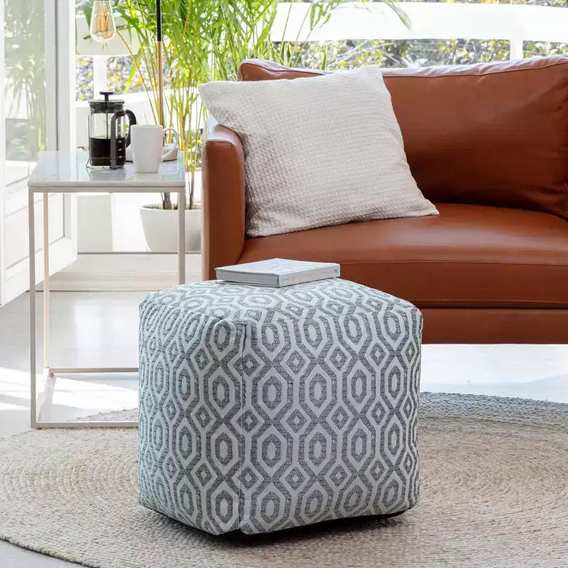 Pouf pompon intérieur/extérieur