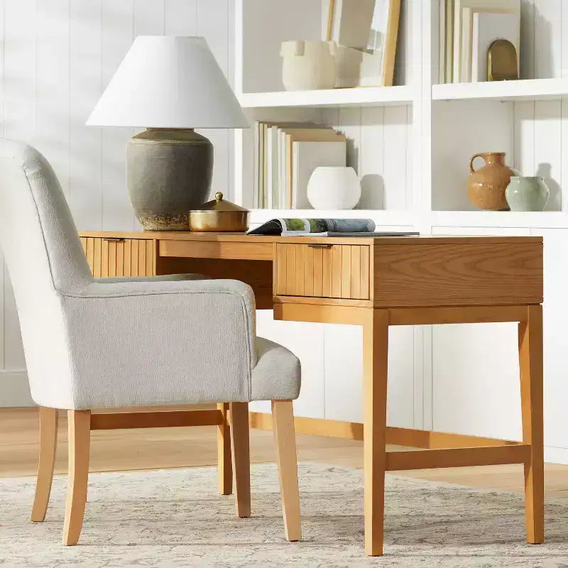 Bureau en bois en éventail