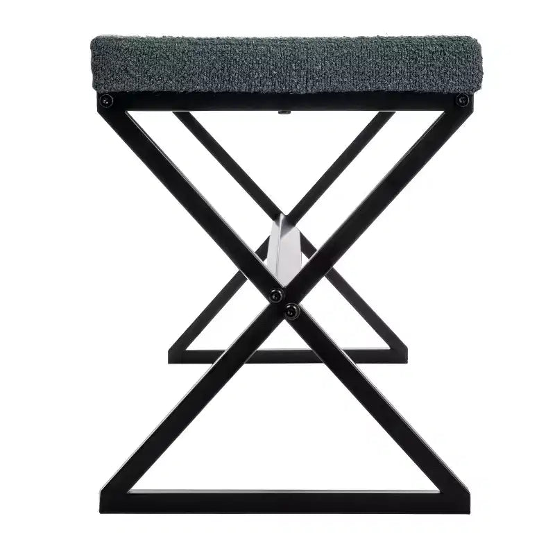 Banc en métal avec coussins en bouclette